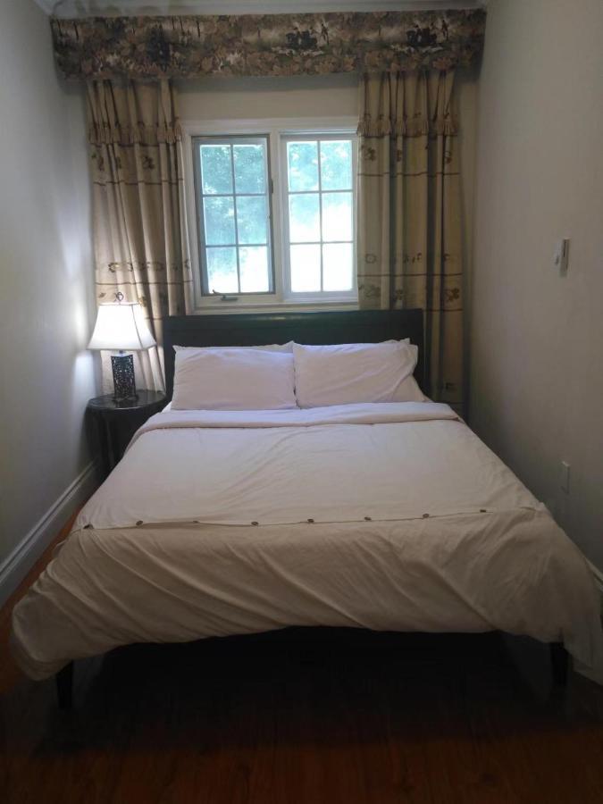Lakeside Private Suite-Queen Bed Room Tottenham Buitenkant foto